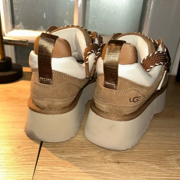 UGG Women's Platform Shoes in Tan and Cream - Picture 4 of 5